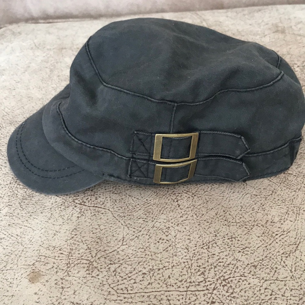 Hat - Picture 3 of 4